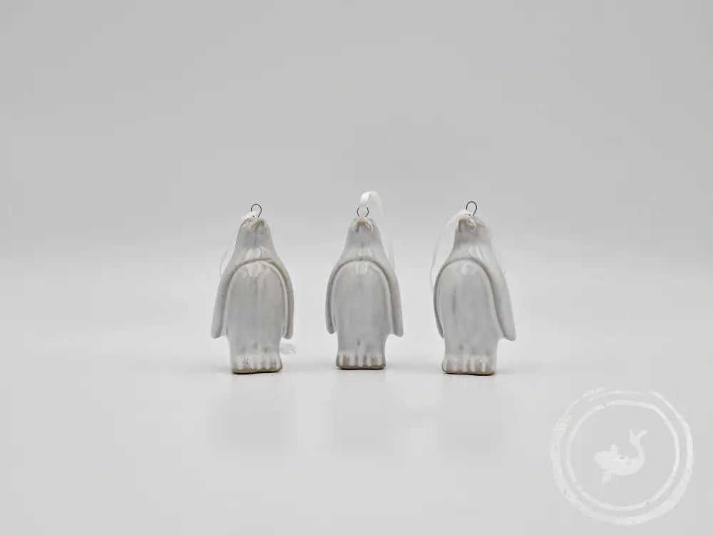 INTERIEURDINGETJES Pinguïn hanger – keramieken ornament met guitige blik