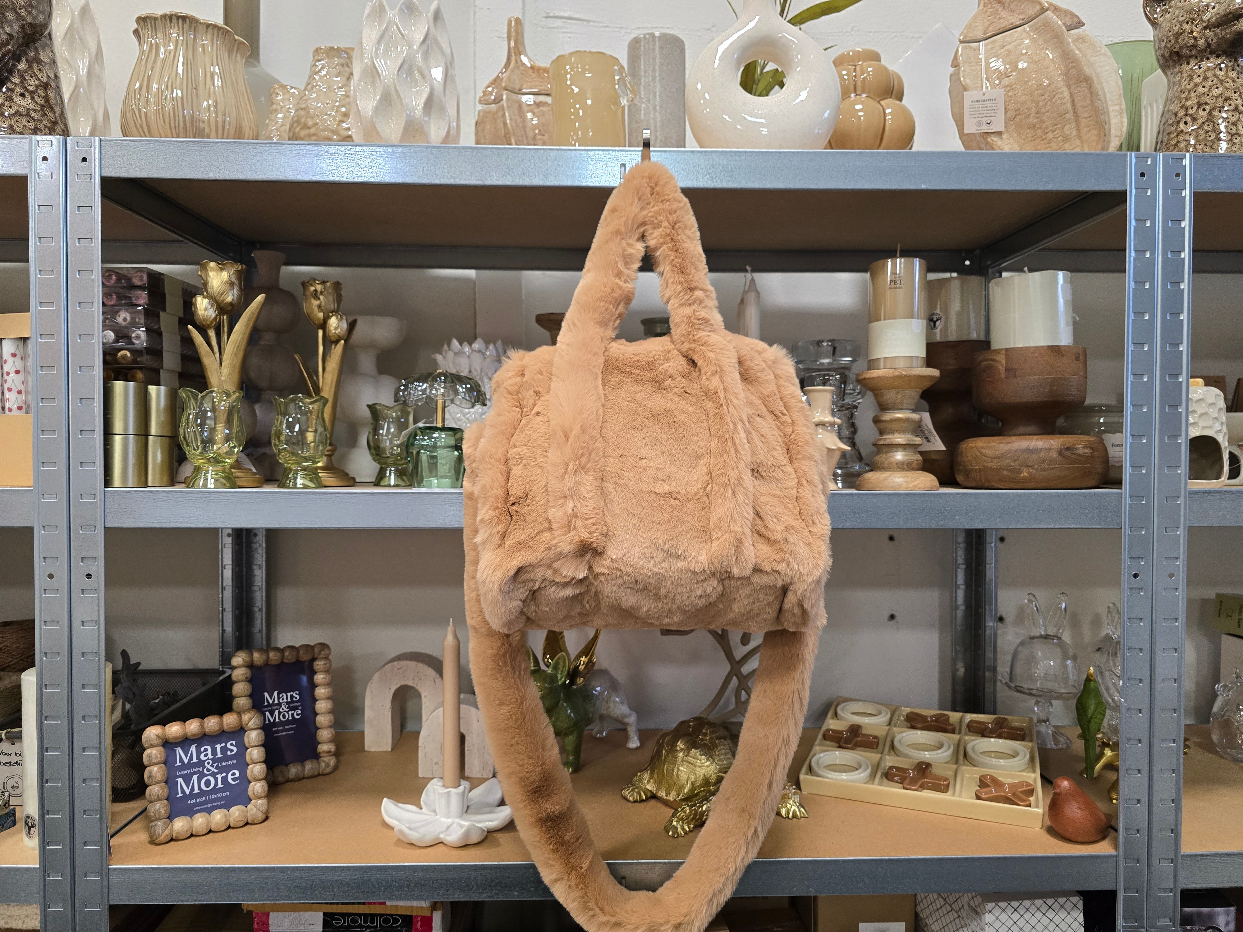 INTERIEURDINGETJES, Faux Fur Handtas – Zwart of Cognac