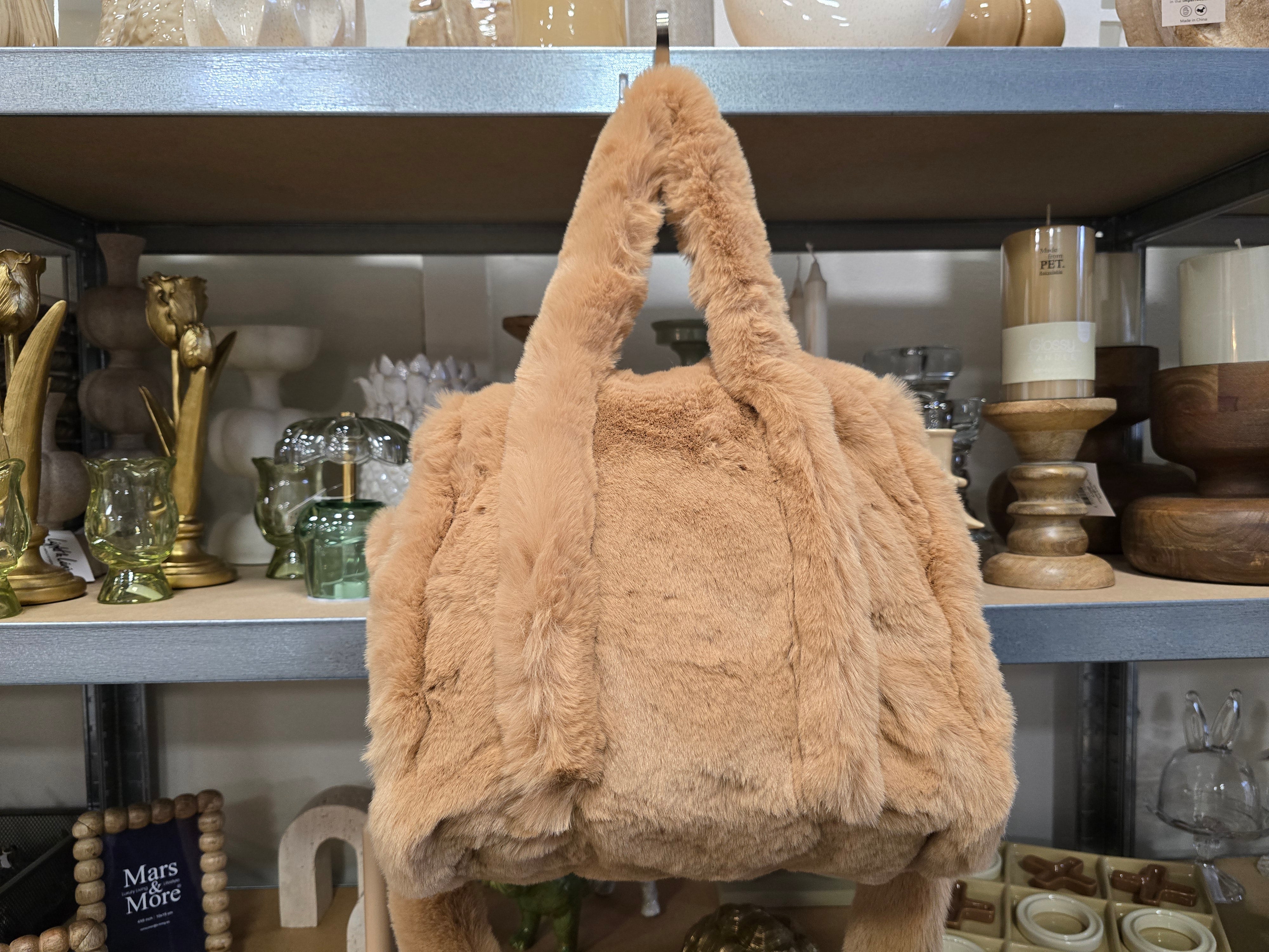 INTERIEURDINGETJES, Faux Fur Handtas – Zwart of Cognac