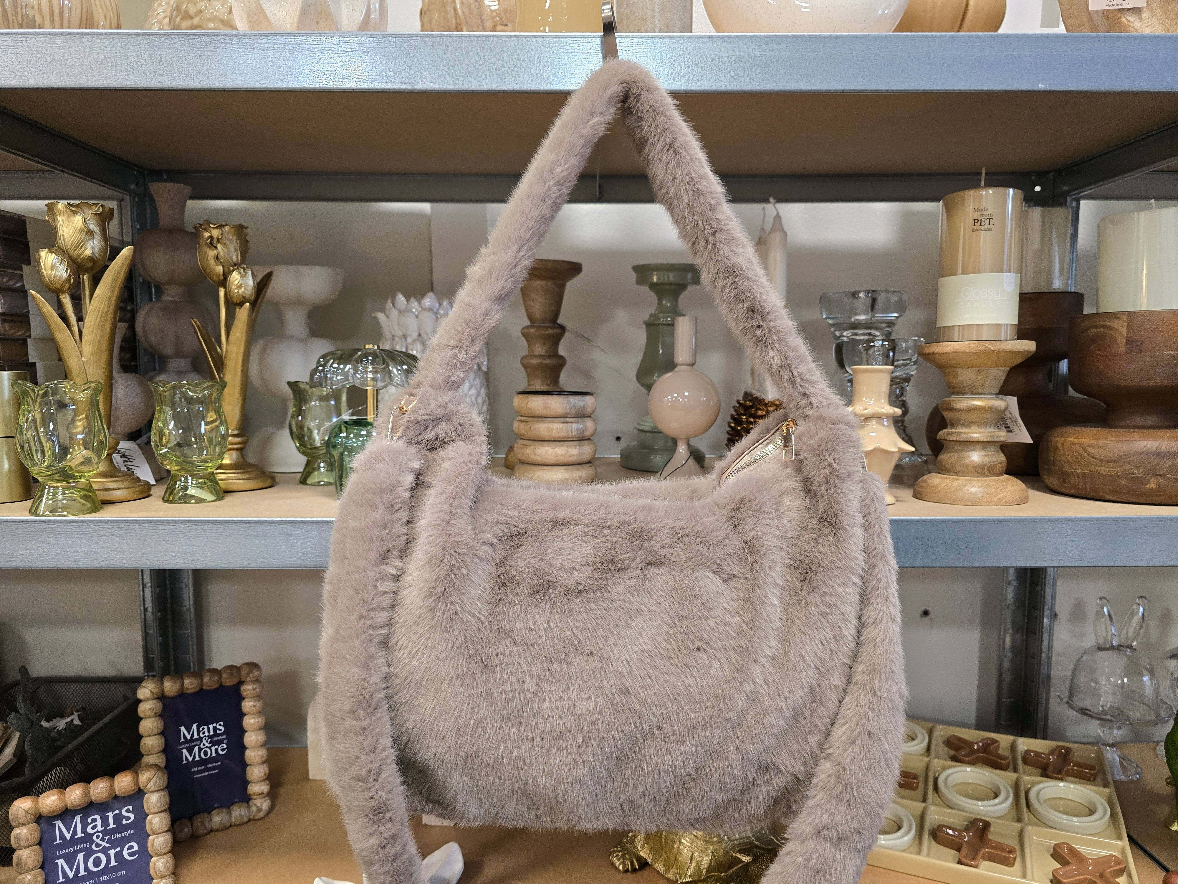 INTERIEURDINGETJES, Faux Fur Schoudertas Beige