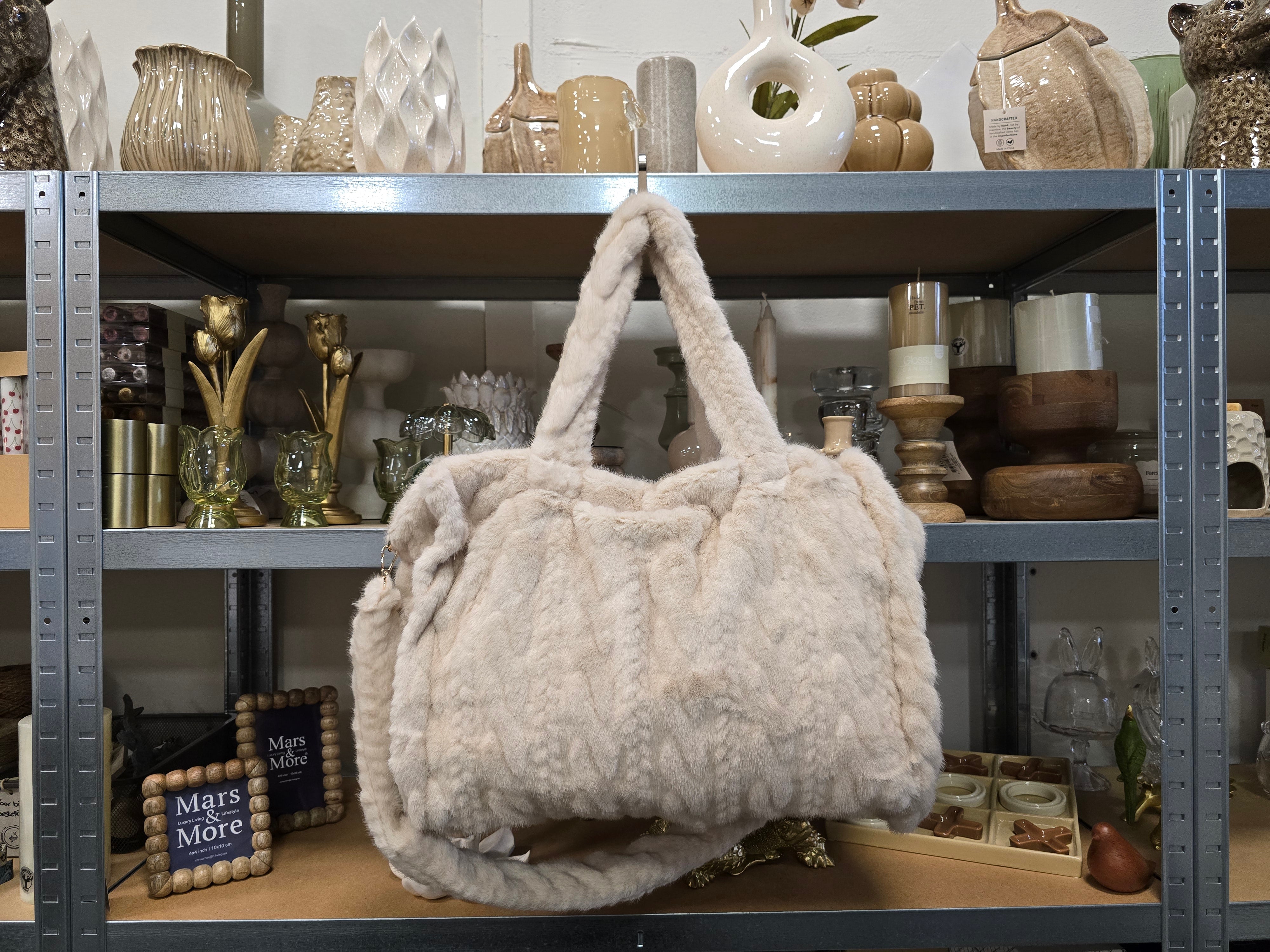 INTERIEURDINGETJES, Big Faux Fur Shopper met Kabelpatroon - Beige of Bruin