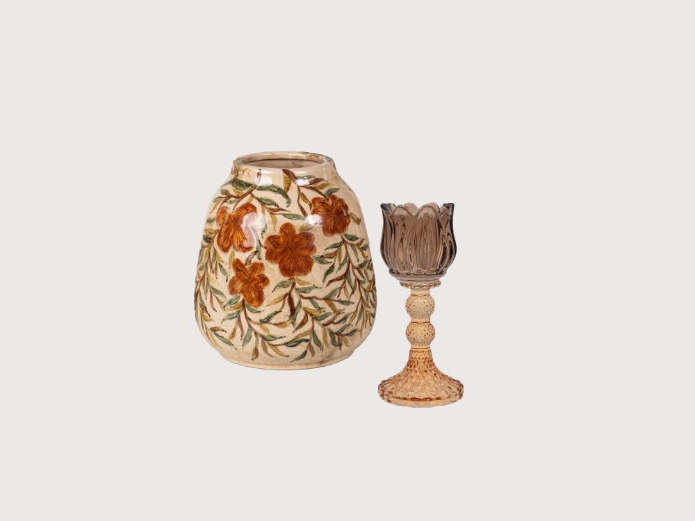 Home Bound, Vaas Kiku S – Handgeschilderde Aardewerk Vaas met Bloemen
