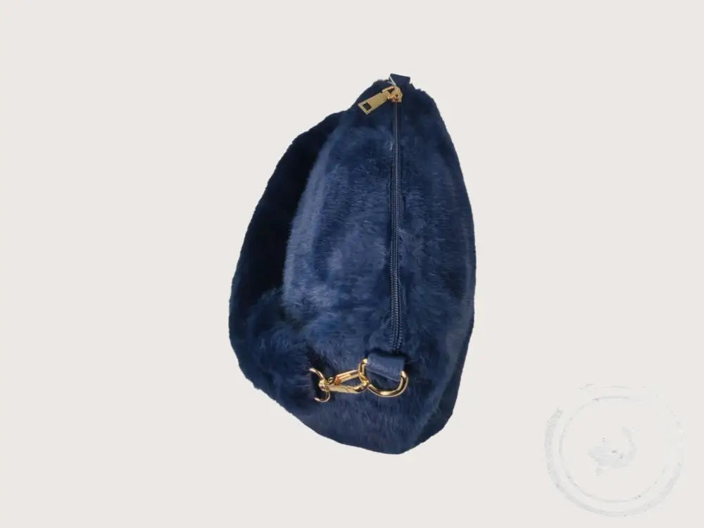 Faux Fur Handtas Blauw – Qisha