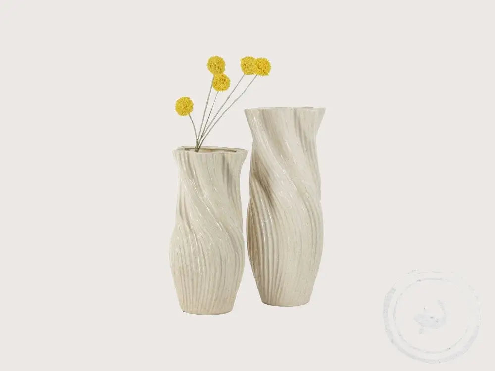 Home Bound Vaas Nira S Beige - Aardewerk Vaas met Golvend Reliëf