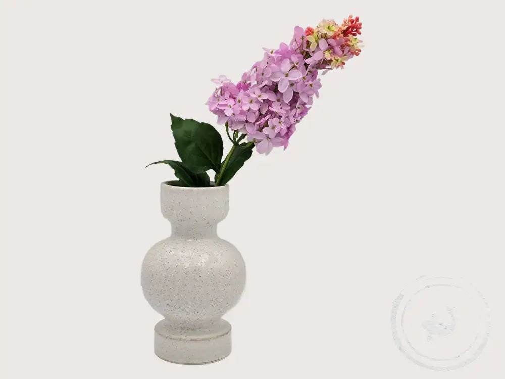 INTERIEURDINGETJES Aardewerken vaas — stoer met een vleugje jaren ’70