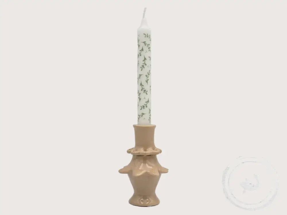 INTERIEURDINGETJES Beige keramische kandelaar – klein maar opvallend