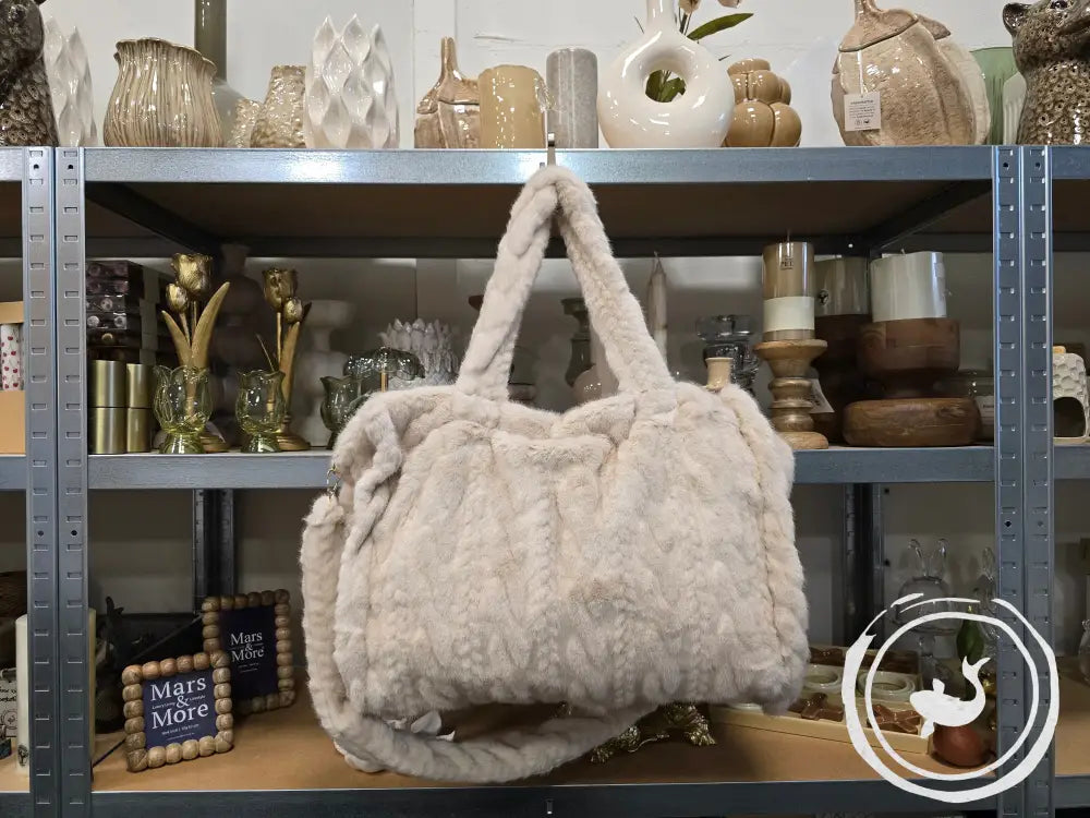 INTERIEURDINGETJES Big Faux Fur Shopper met Kabelpatroon - Beige of Bruin