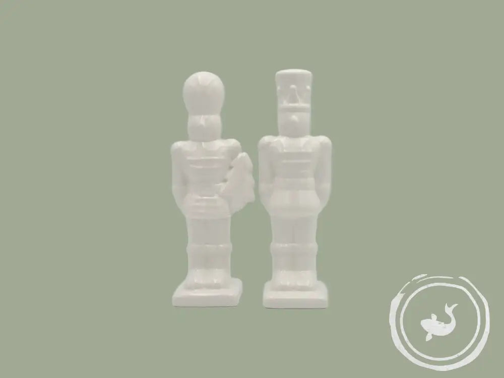 INTERIEURDINGETJES Notenkraker in wit Rechte hoed