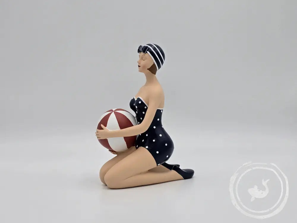 Ornament Zomervrouw Met bal